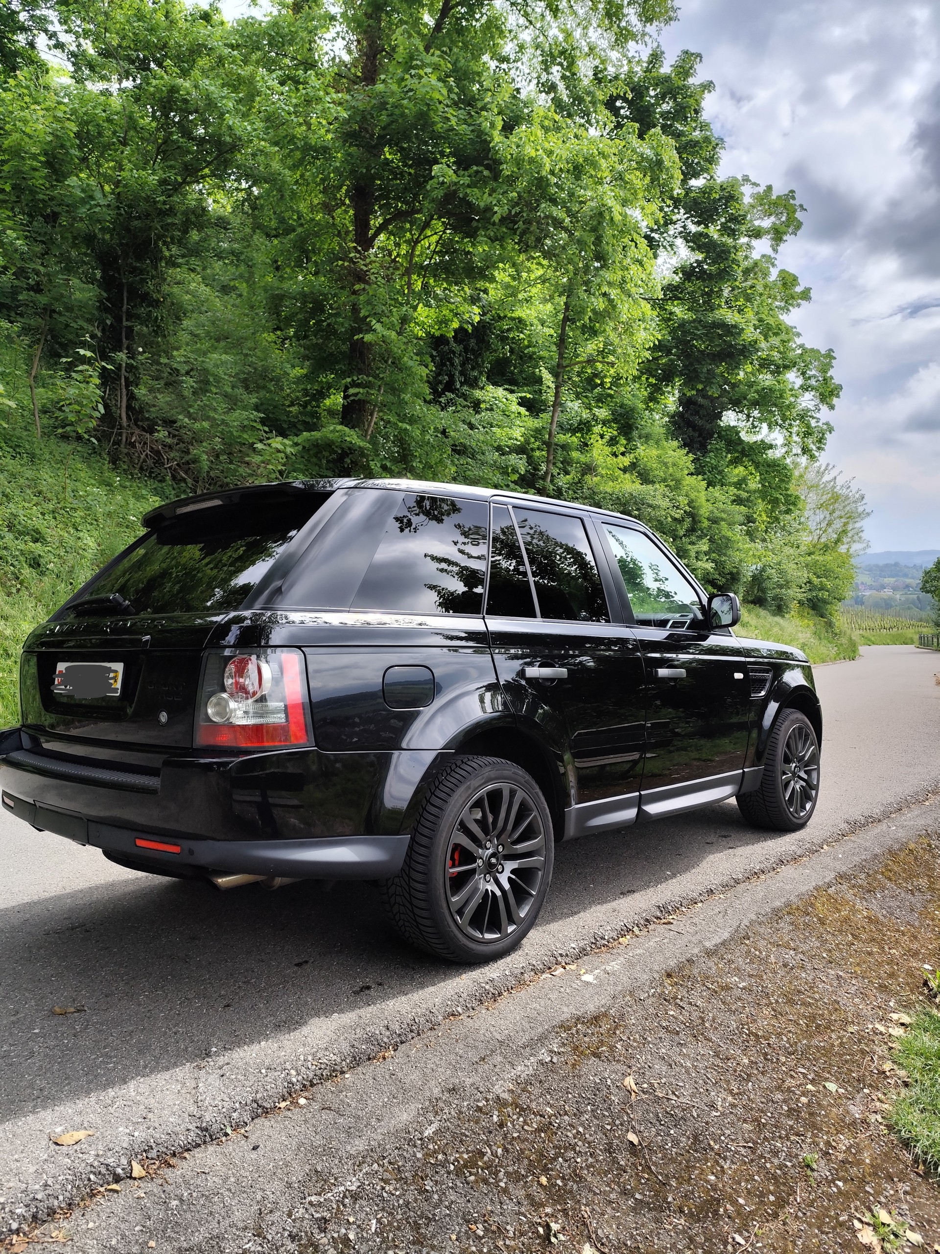 LAND ROVER Range Rover Sport 3.0 TDV6 HSE Automatic-image-1