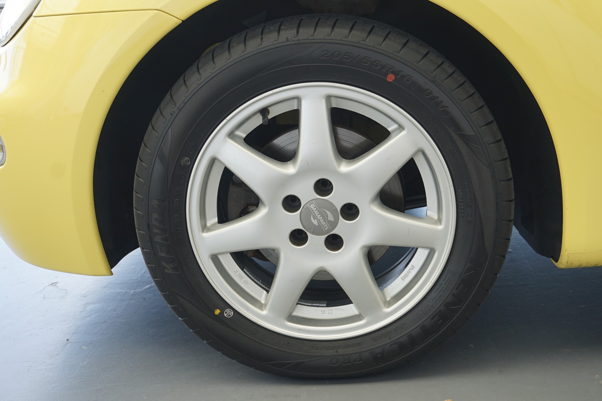 VW Beetle 2.0 Coupé 5-Gang-image-9