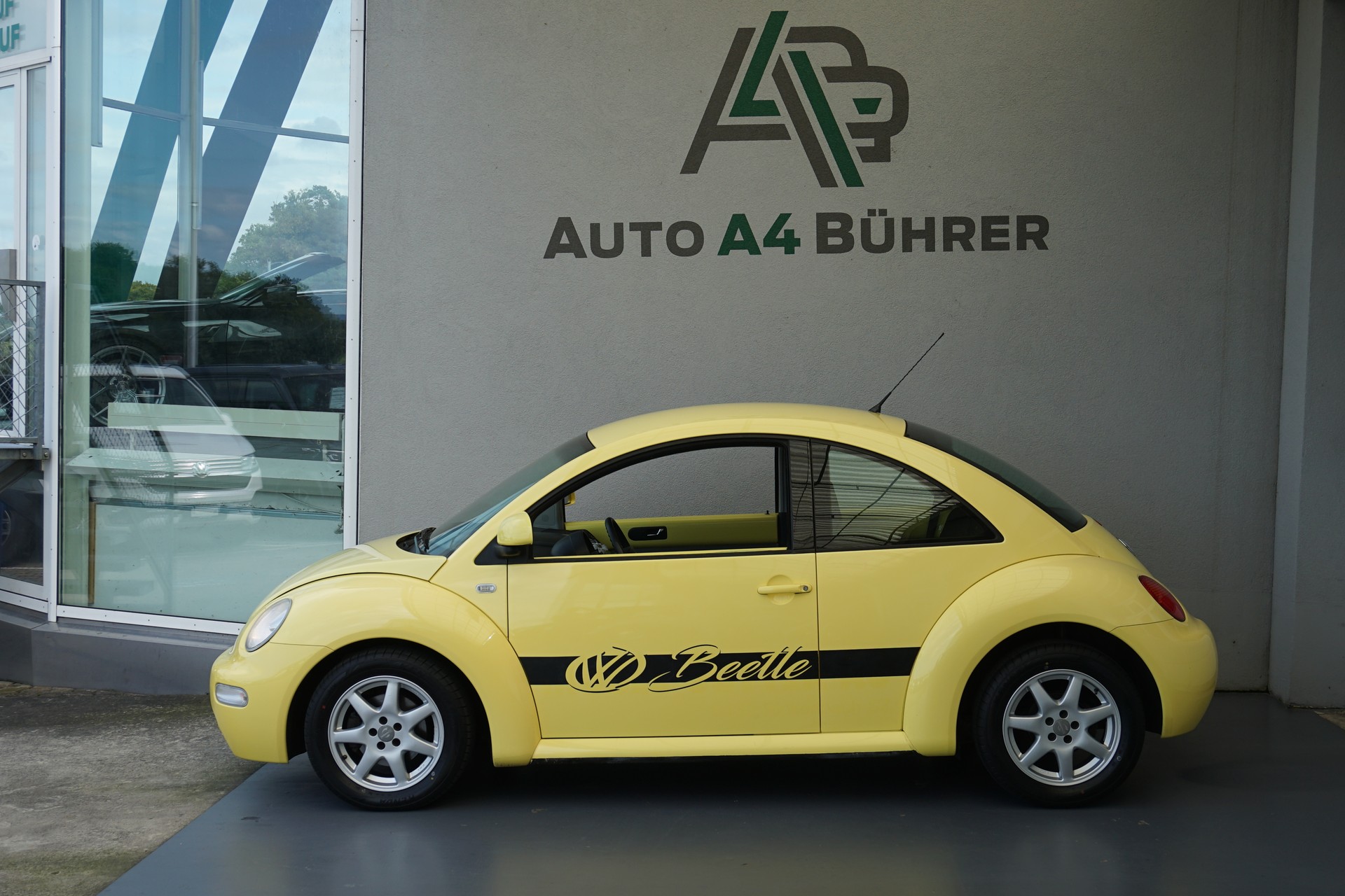 VW Beetle 2.0 Coupé 5-Gang-image-0
