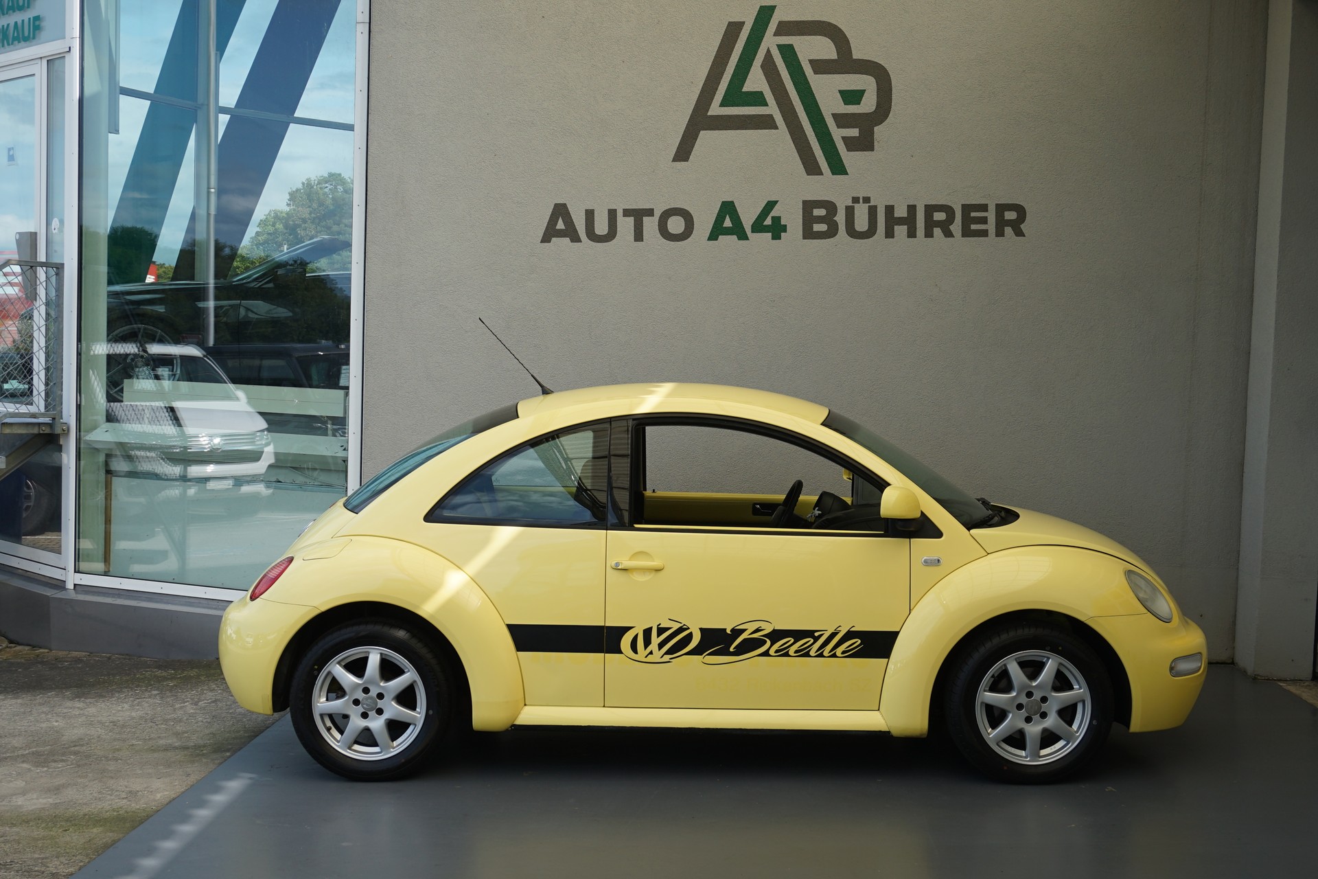 VW Beetle 2.0 Coupé 5-Gang-image-3