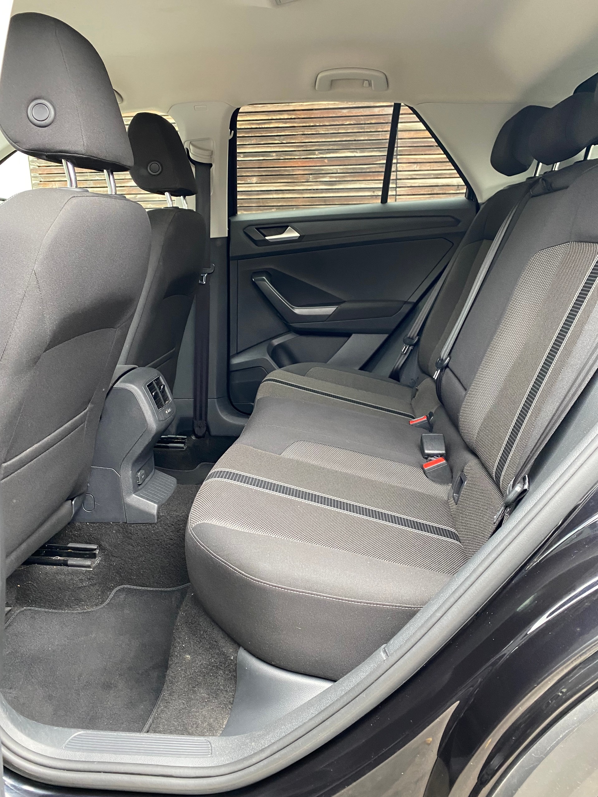 VW T-Roc 1.0 TSI Advance-image-13