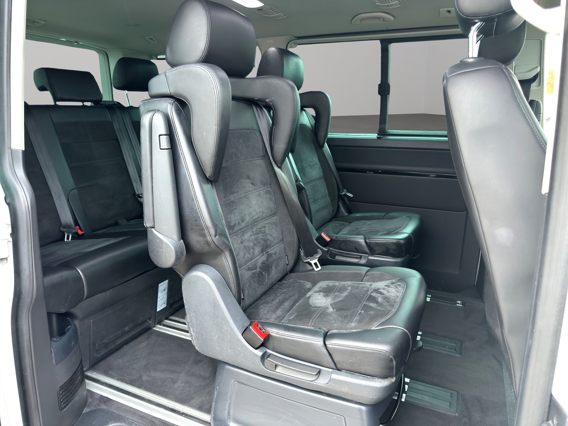 VW T6 Multivan 2.0 TDI 204 Highline DSG 4m-image-11