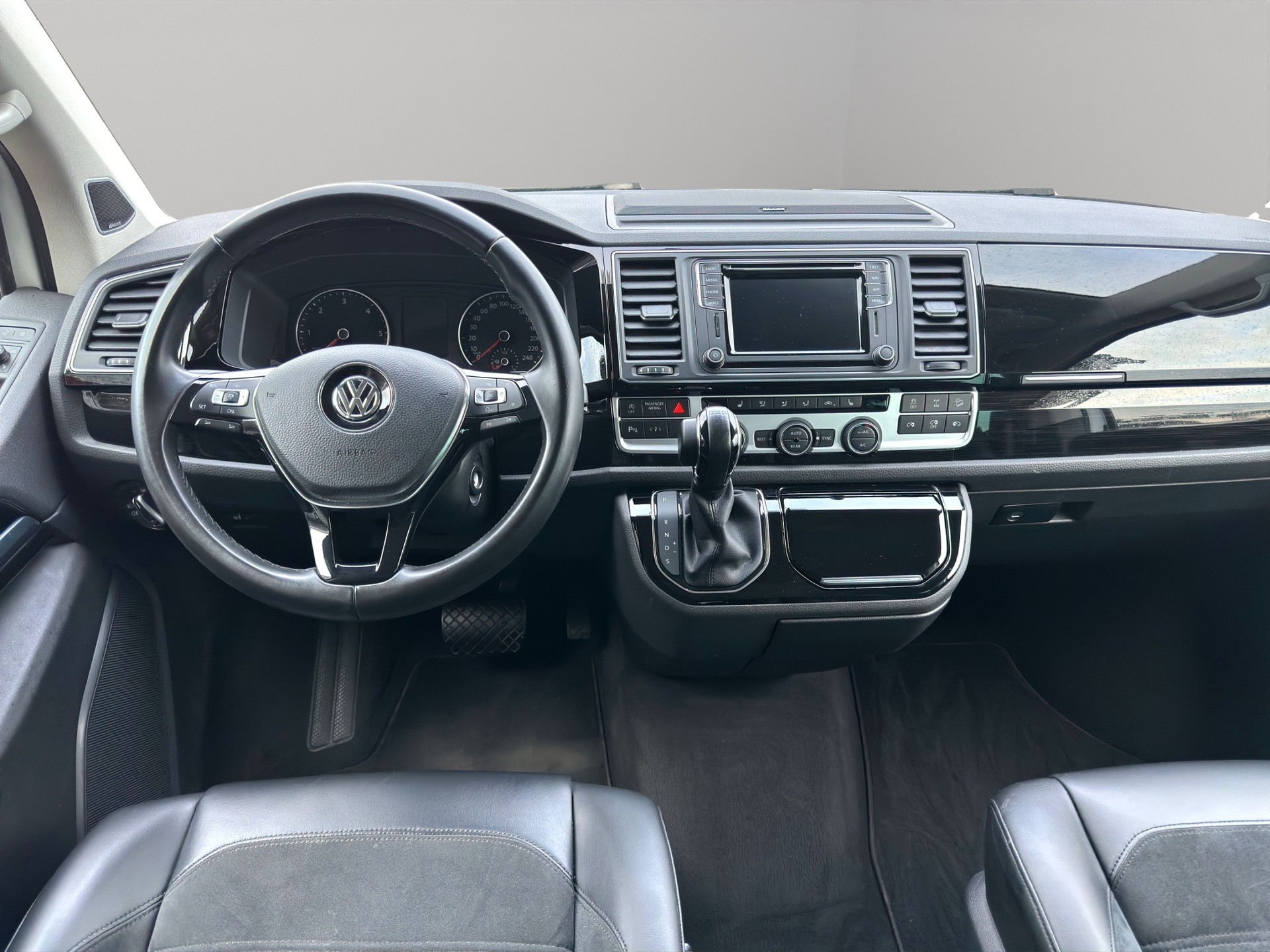 VW T6 Multivan 2.0 TDI 204 Highline DSG 4m-image-13