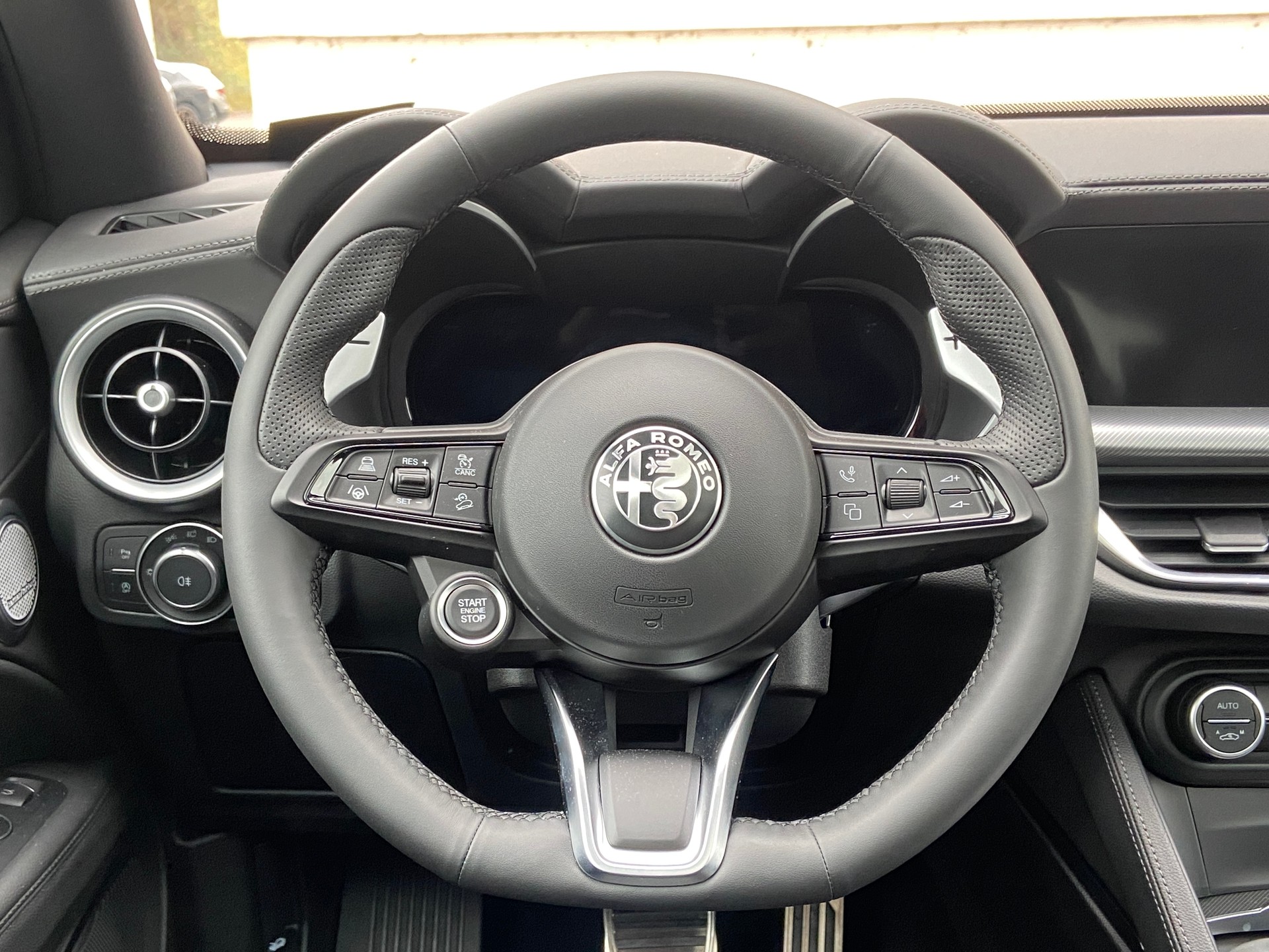 ALFA ROMEO Stelvio 2.0 Veloce Pack Premium Sky Q4 AT8-image-10