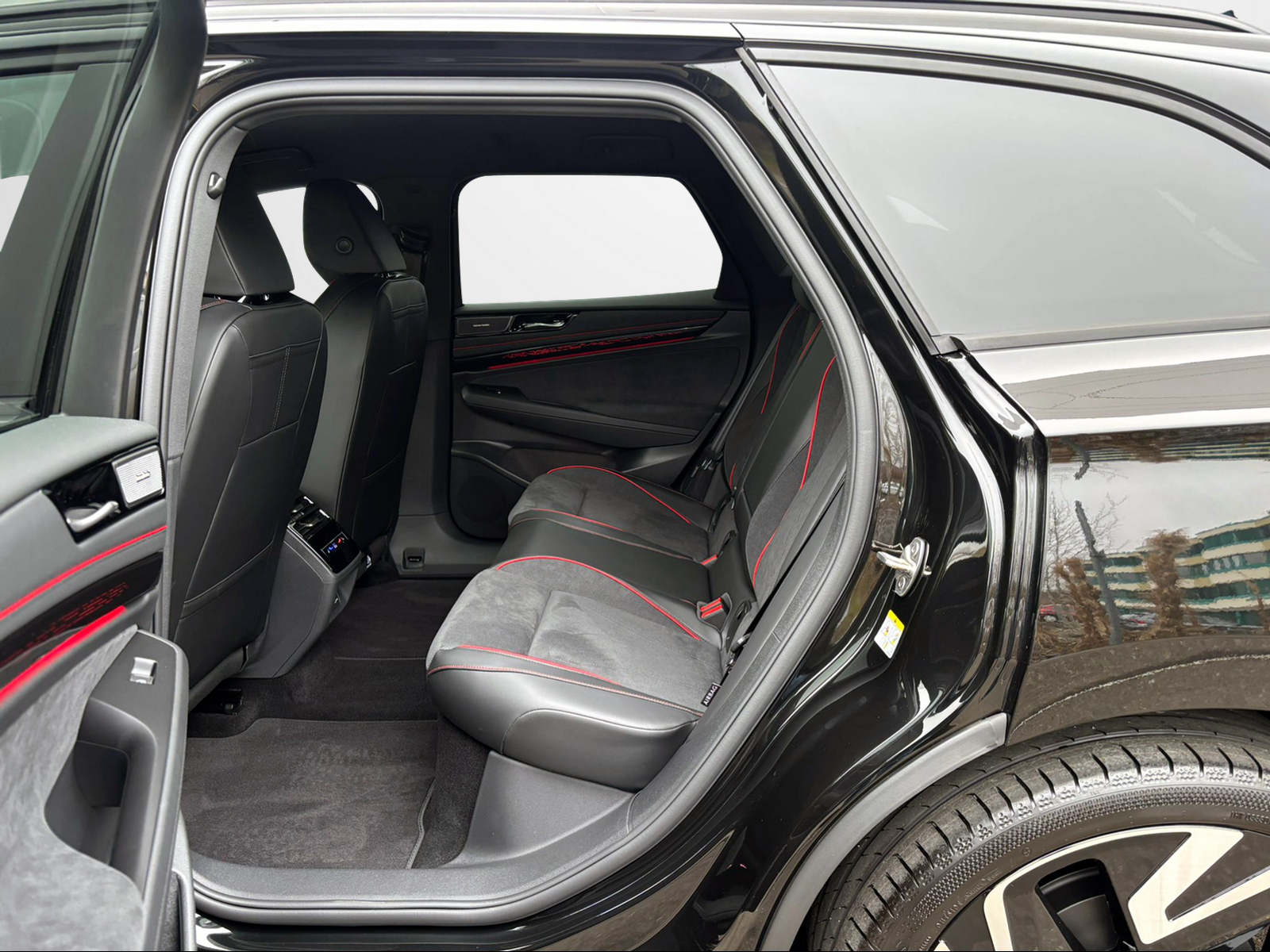 VW ID.7 Tourer GTX UNITED 340PS 4x4-image-10