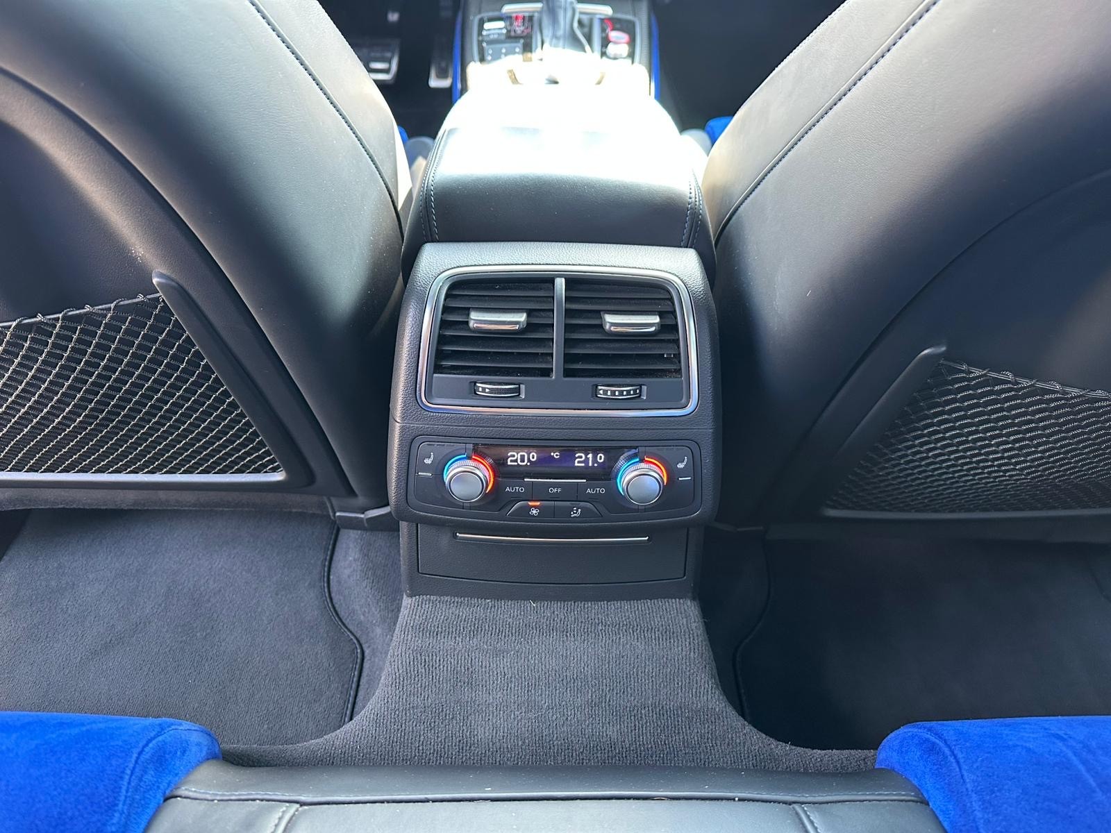 AUDI RS6 Avant 4.0 TFSI V8 performance quattro-image-8