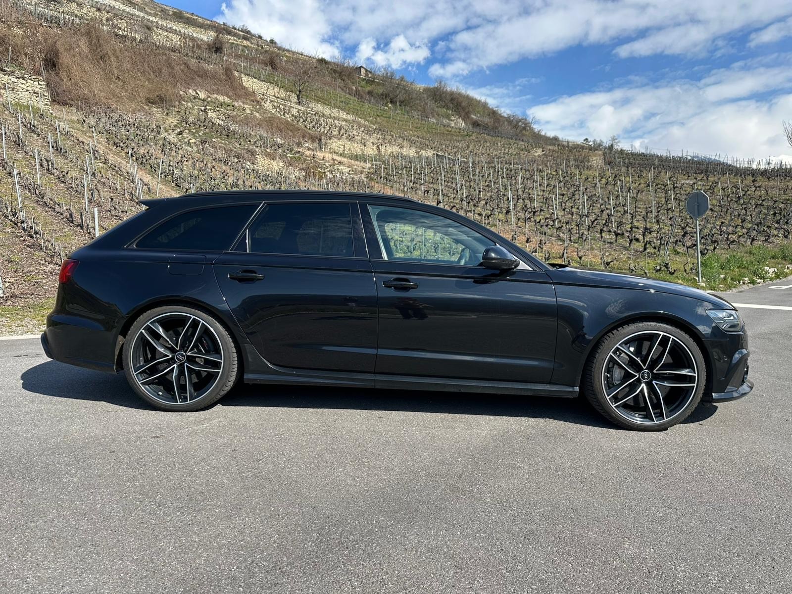 AUDI RS6 Avant 4.0 TFSI V8 performance quattro-image-4