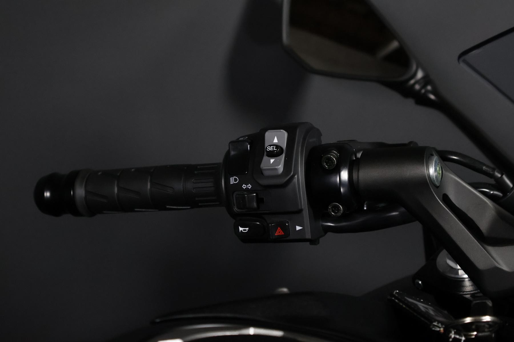 KAWASAKI Ninja 650 (50/35 KW) *Flat Edition* Level 3-image-10