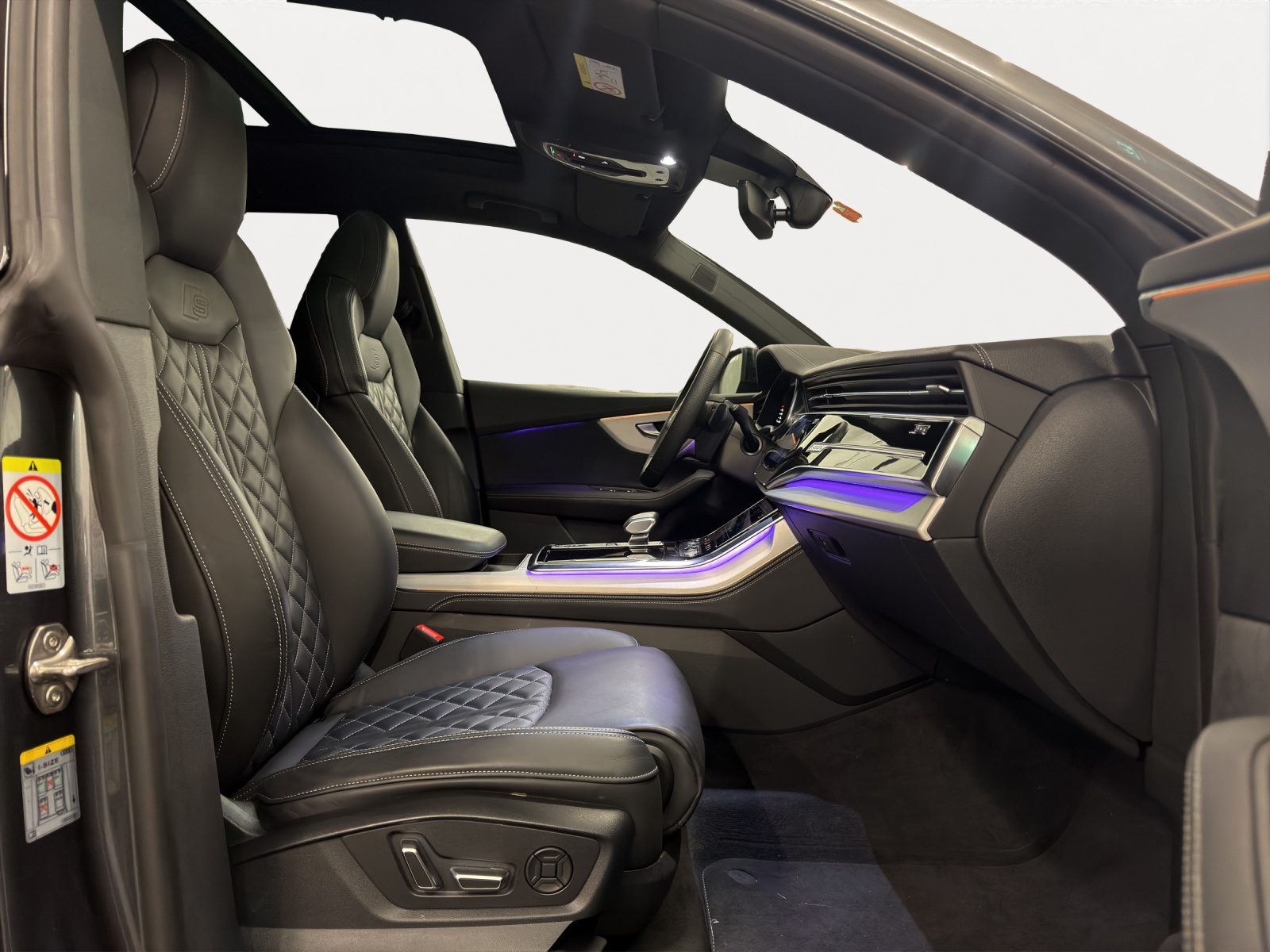 AUDI Q8 SUV 55 TFSI quattro tiptr 340PS-image-6