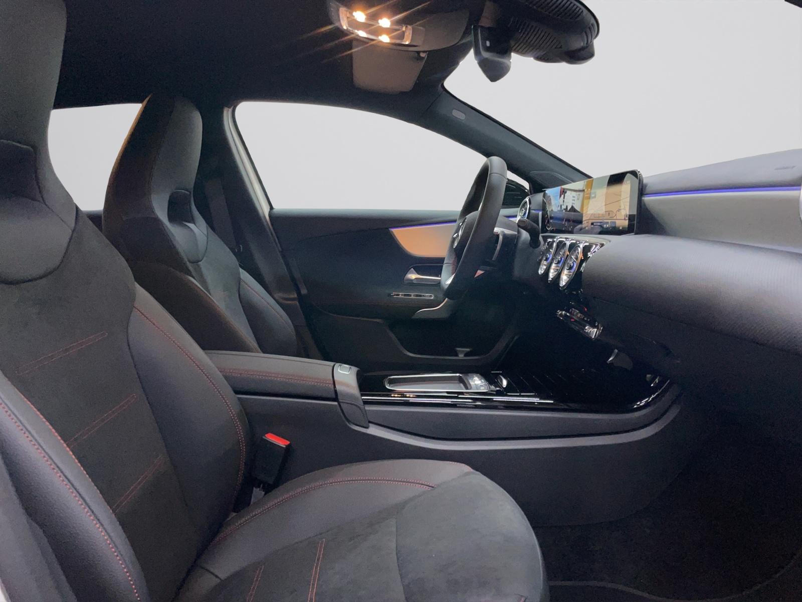 MERCEDES-BENZ A 180 Night Star AMG Line-image-6