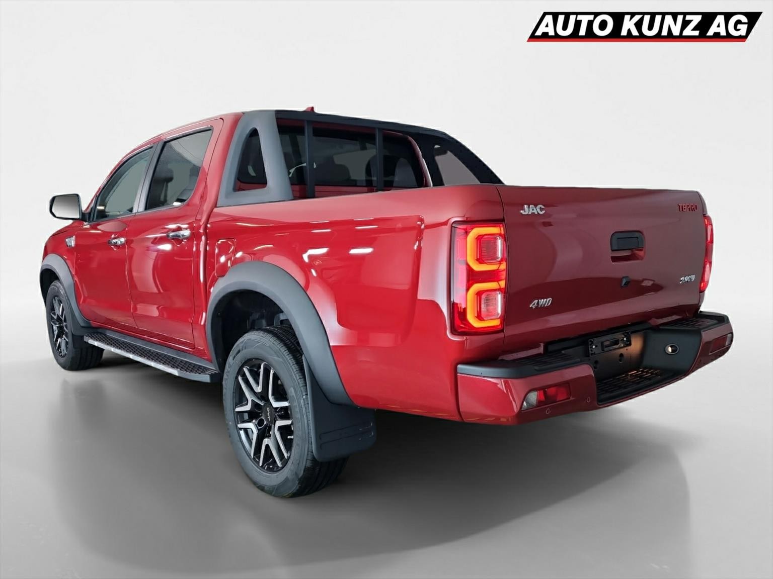JAC T8 Pro Diesel 2.0Di AWD-image-1