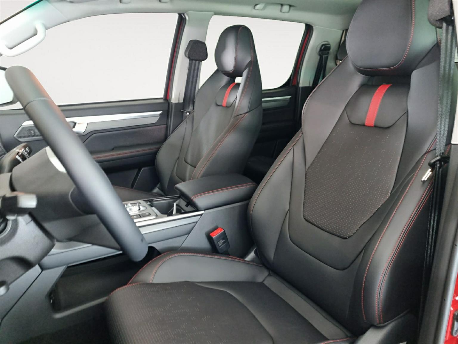JAC T8 Pro Diesel 2.0Di AWD-image-4