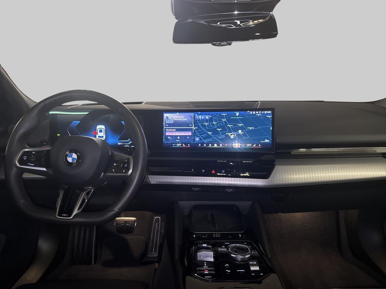 BMW 520d xDrive Touring M Sport-image-19