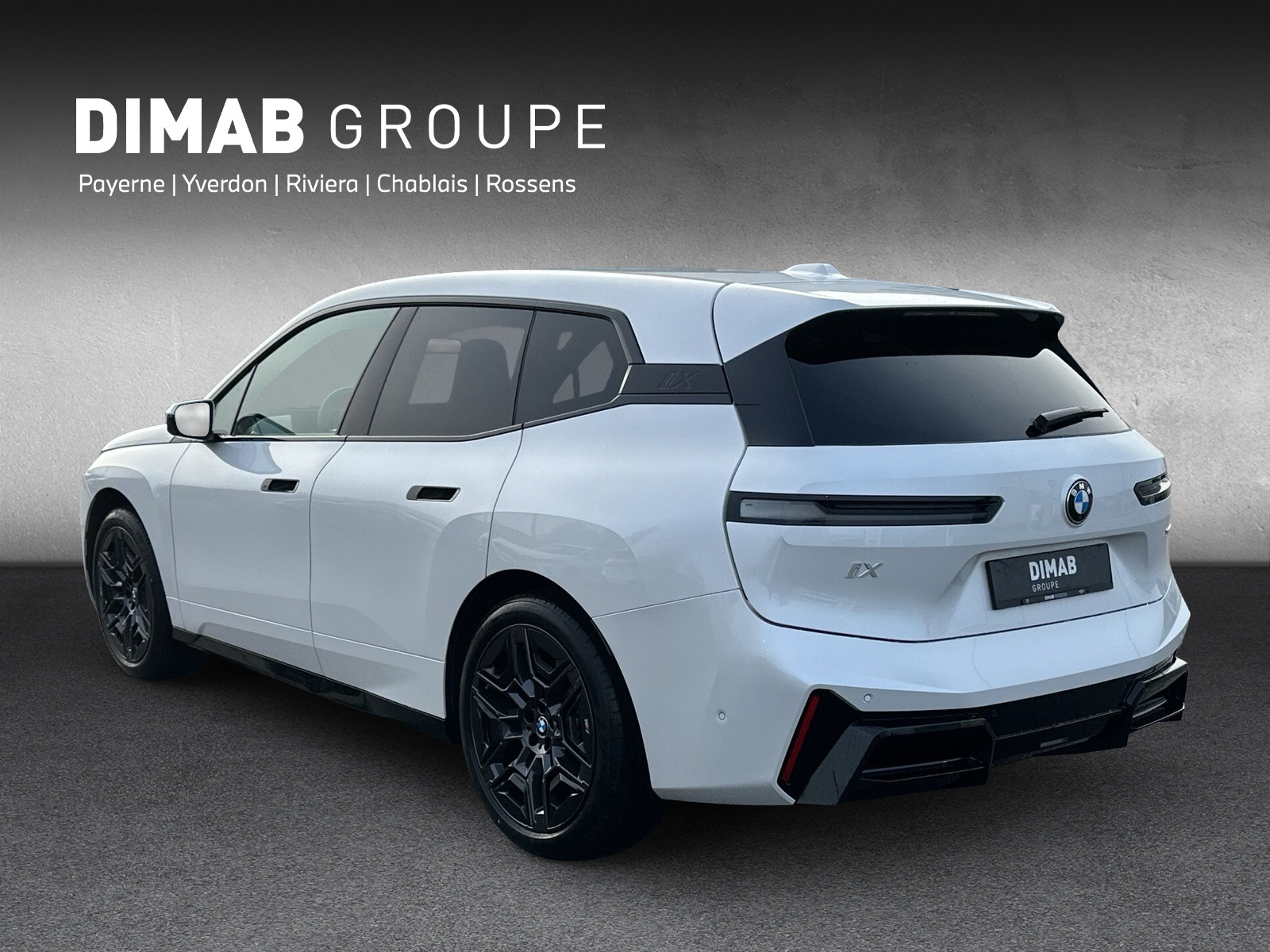 BMW iX xDrive60 M Sport Pro **Action de leasing à 0.9%**-showroom-element-2