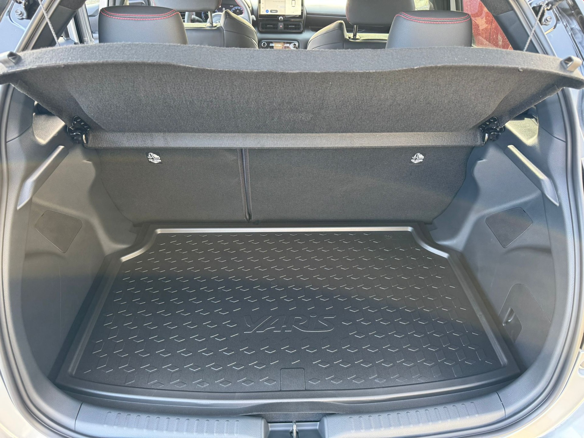 TOYOTA Yaris 1.5 GR Sport e-CVT-image-9