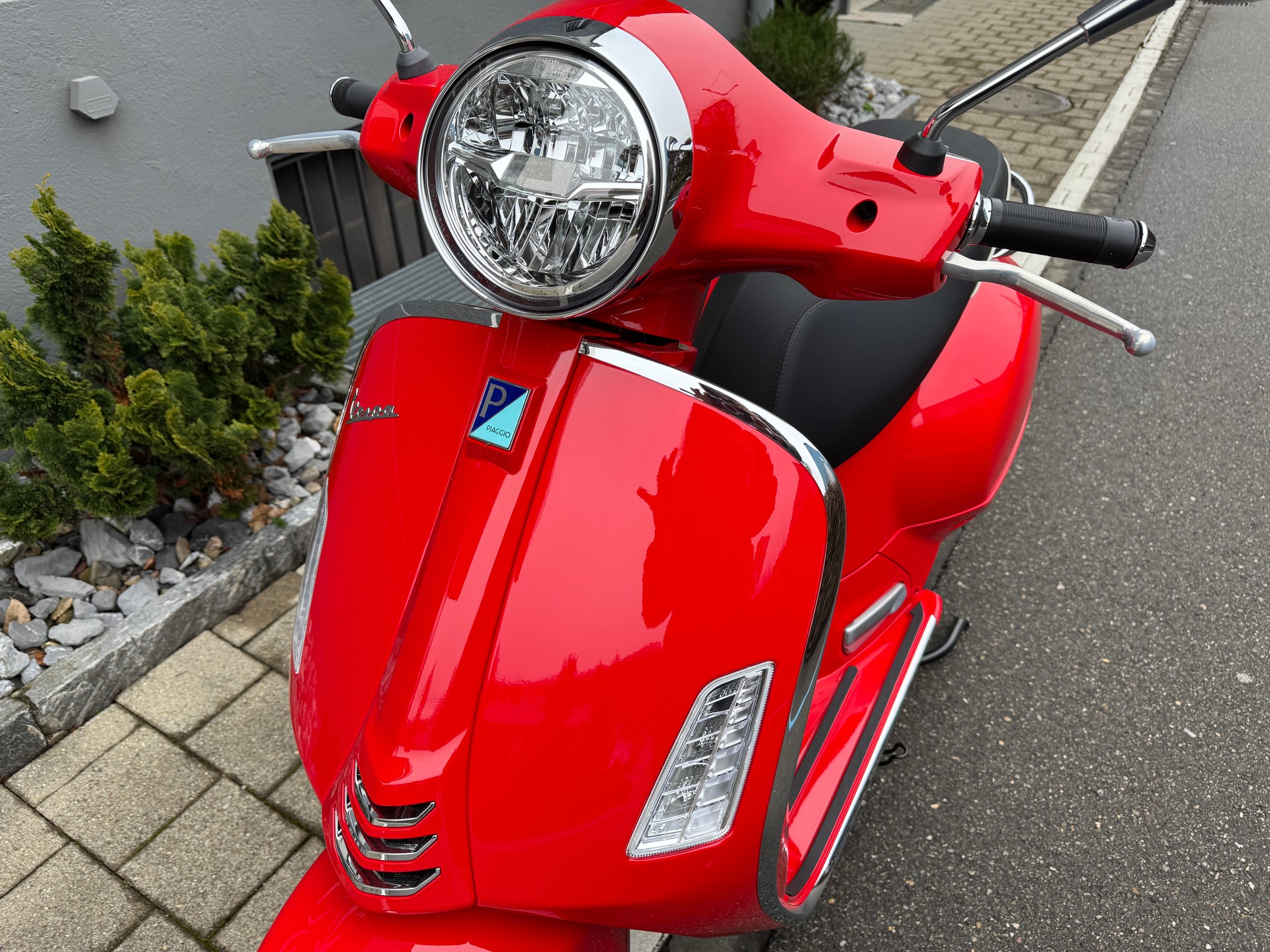 PIAGGIO Vespa GTS 125 Super RST Euro 5+-showroom-element-3
