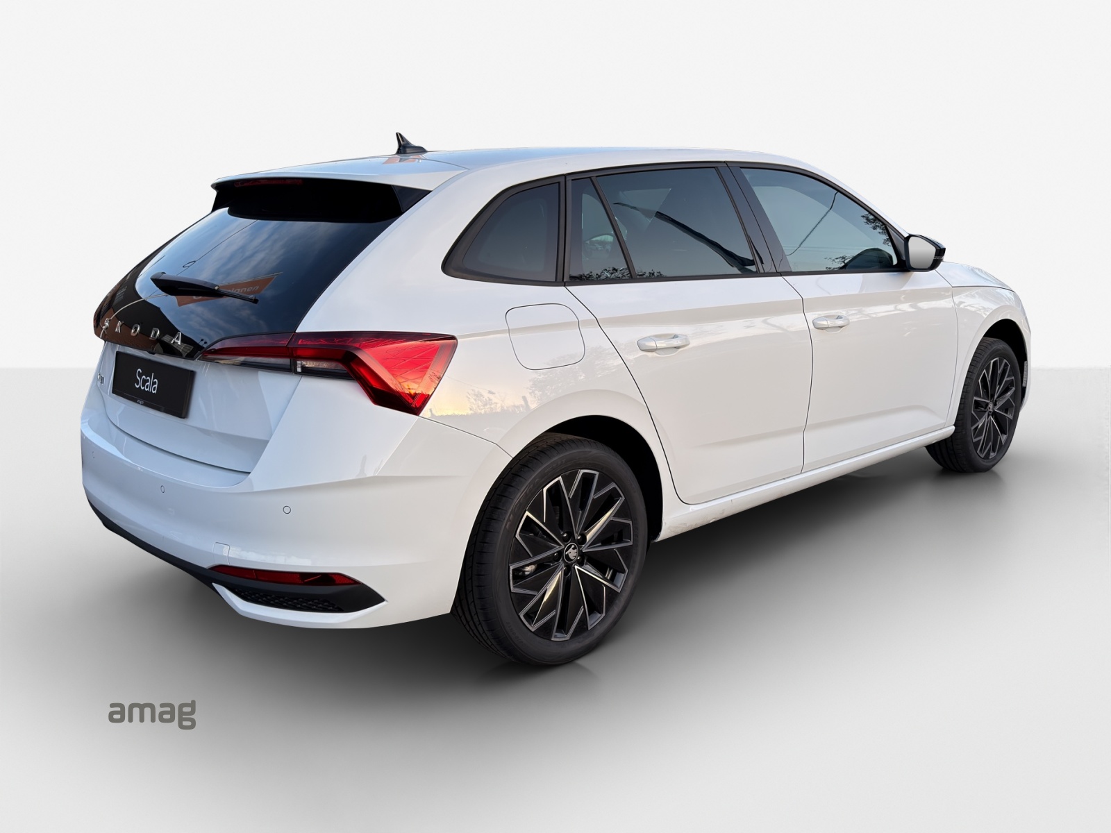 SKODA Scala 1.5 TSI Dynamic DSG-image-4