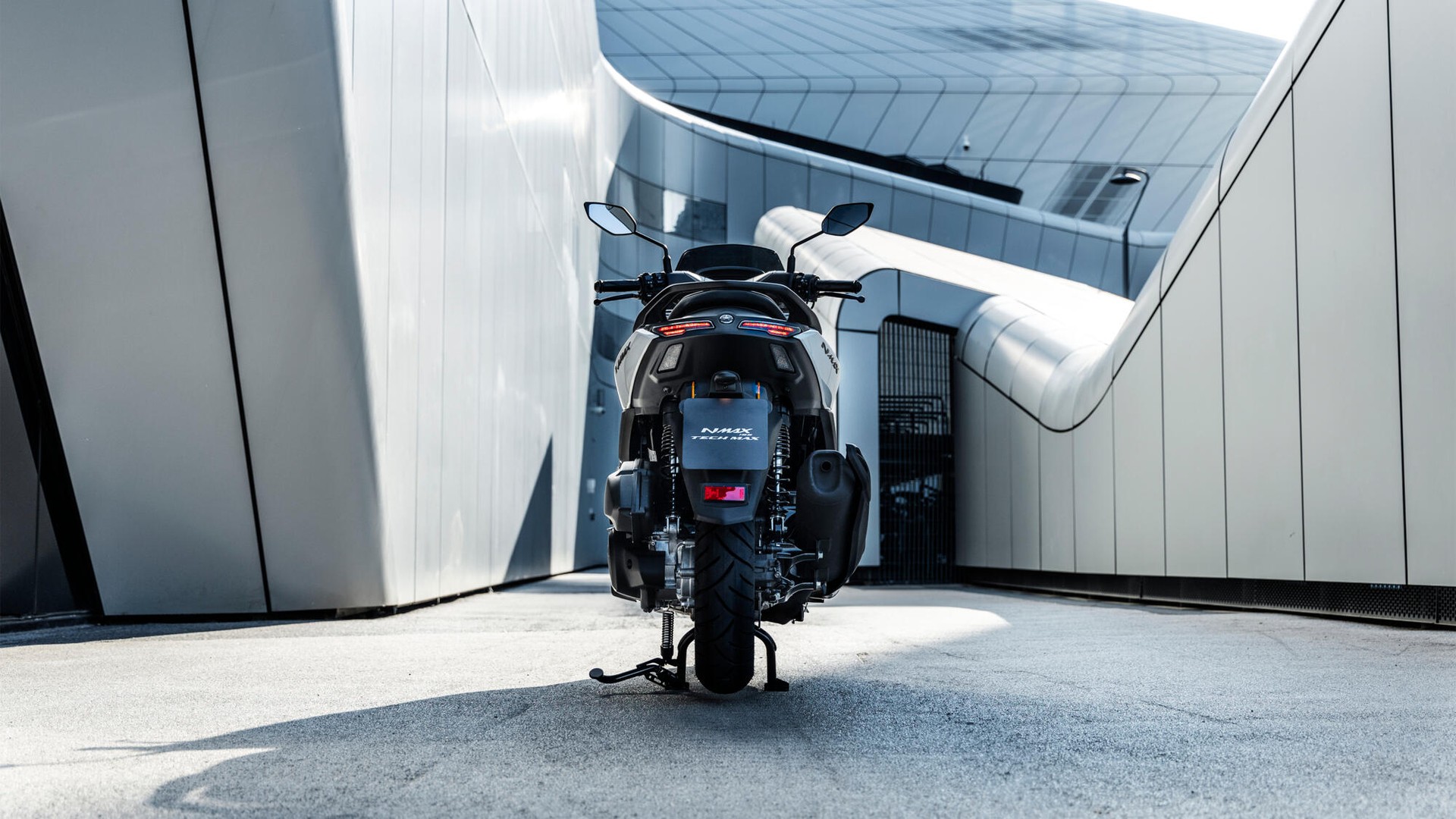 YAMAHA N-Max GPD 125-showroom-element-3