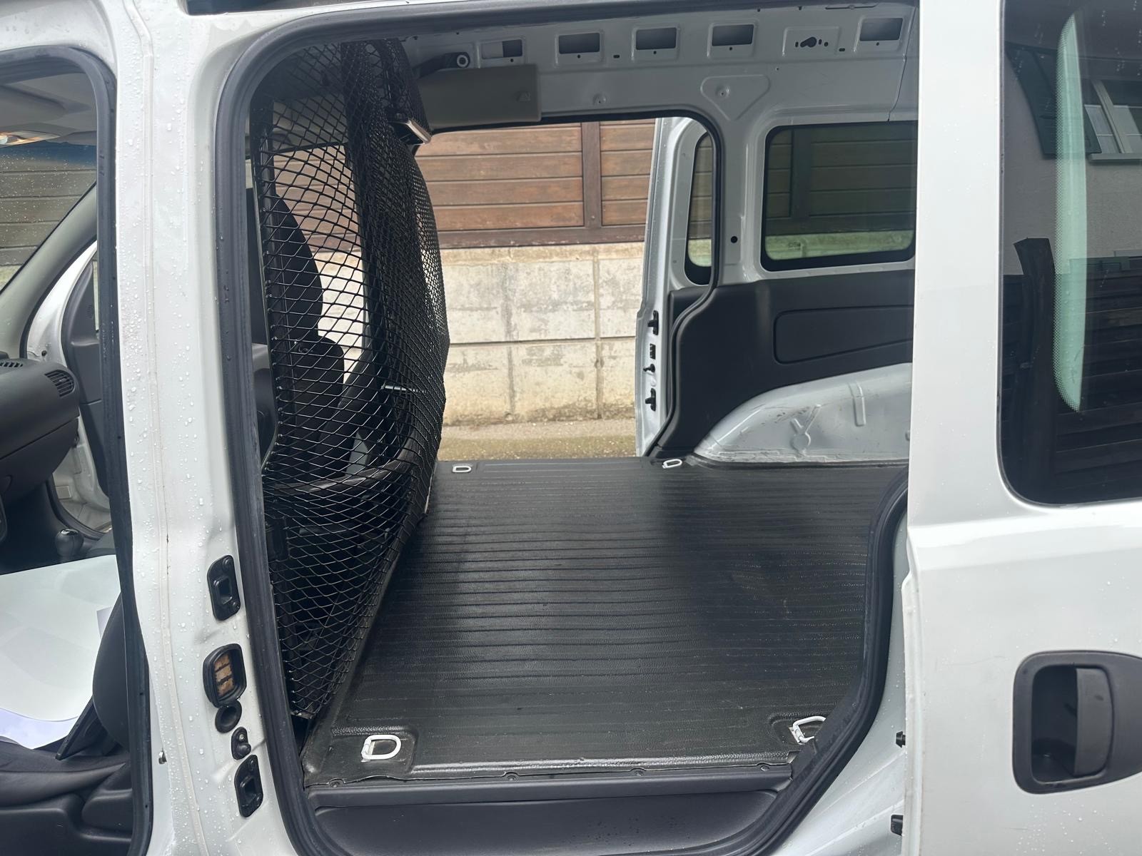 OPEL Combo Van 1.6 CNG ecoFlex Comfort-image-9