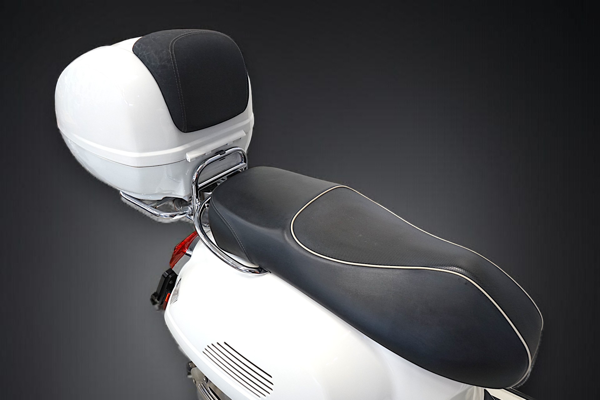 PIAGGIO Vespa GTS Super 300 i.e ABS-image-6