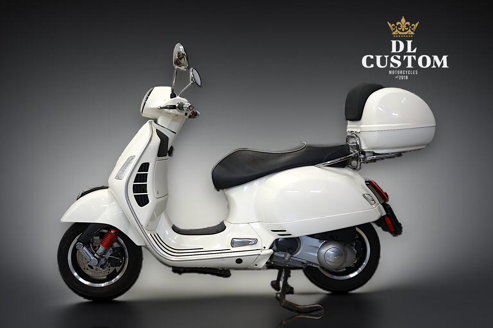 PIAGGIO Vespa GTS Super 300 i.e ABS-image-1