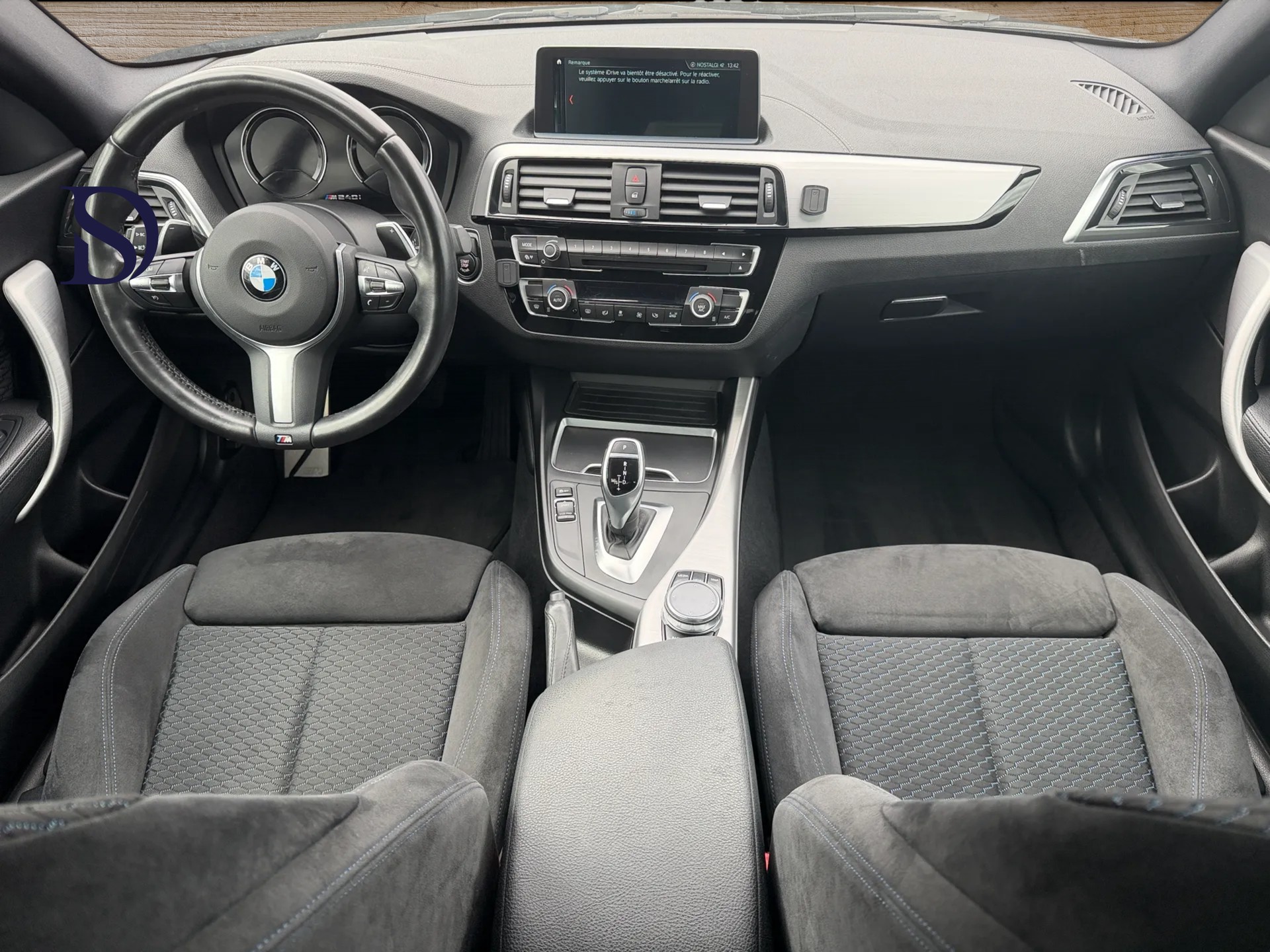 BMW M240i xDrive Steptronic-image-10