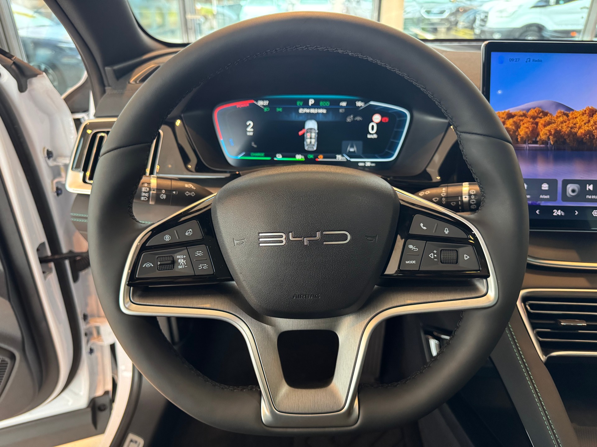 BYD Seal U DM-i Design AWD-image-13