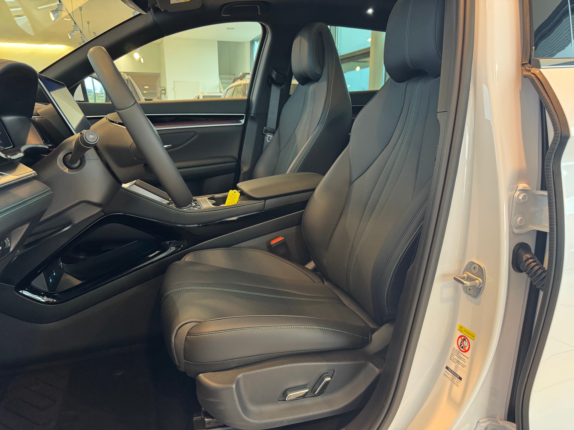 BYD Seal U DM-i Design AWD-image-11