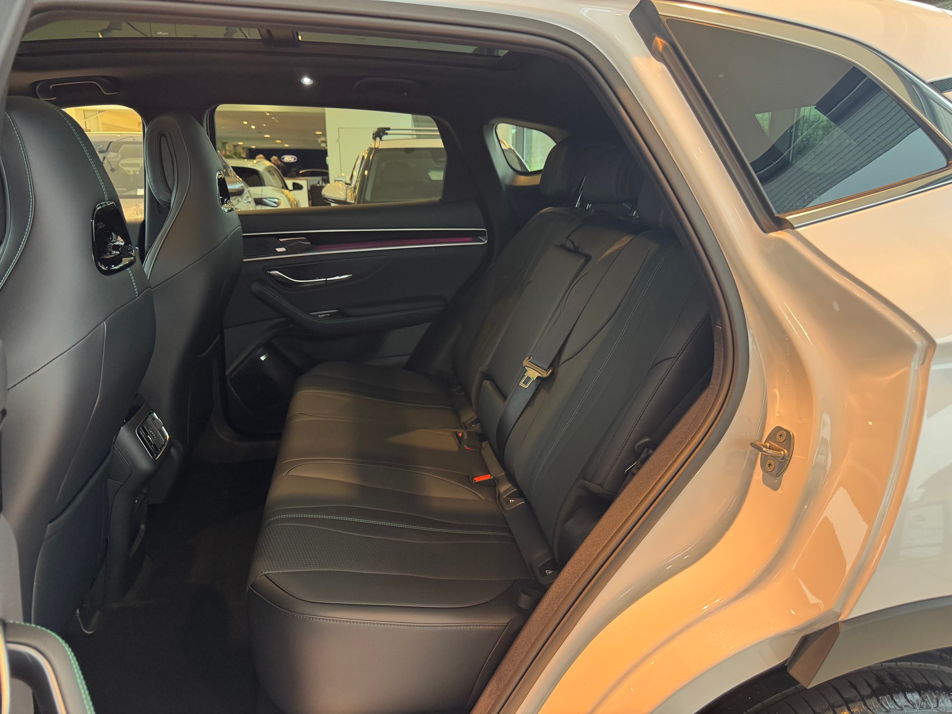 BYD Seal U DM-i Design AWD-image-26