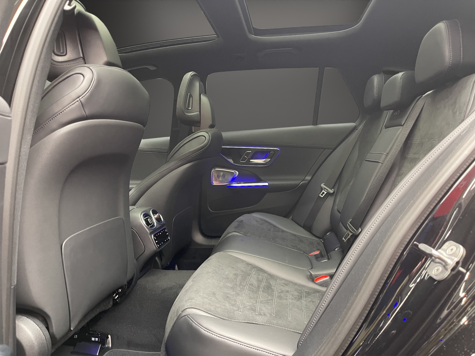 MERCEDES-BENZ C 220 d T 4 Matic Swiss Star-image-10