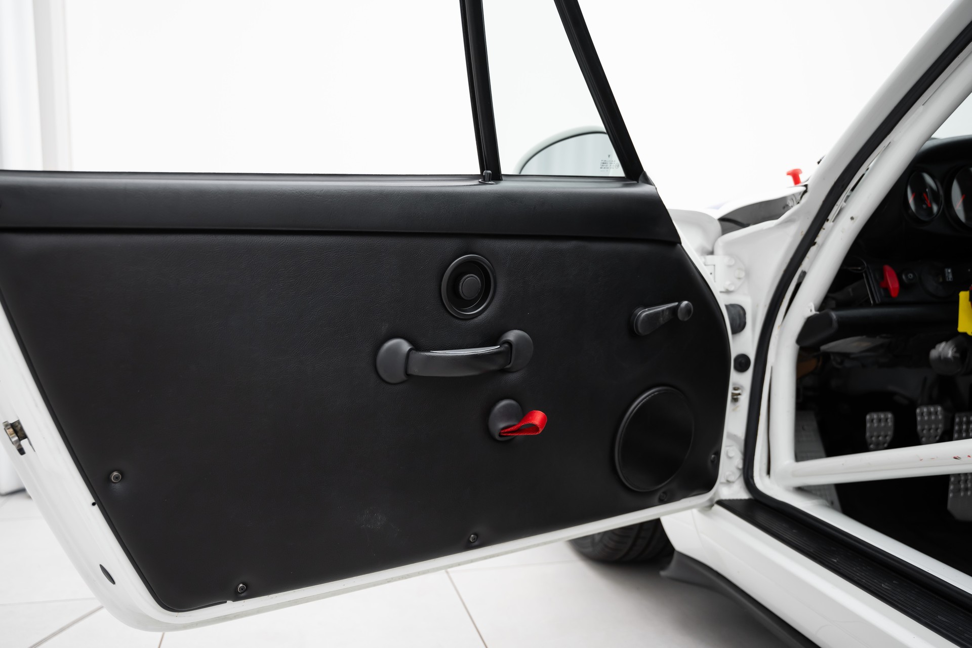 PORSCHE 911 Carrera RS Clubsport-image-14