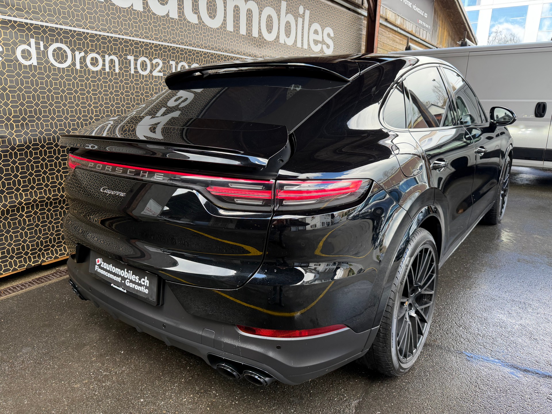 PORSCHE Cayenne Coupé-showroom-element-2