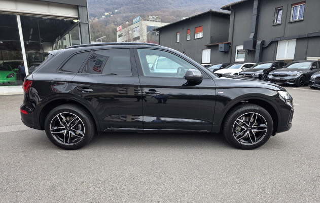 AUDI Q5 40 TDI S-Line quattro-image-4