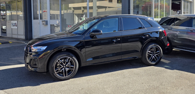 AUDI Q5 40 TDI S-Line quattro-image-1