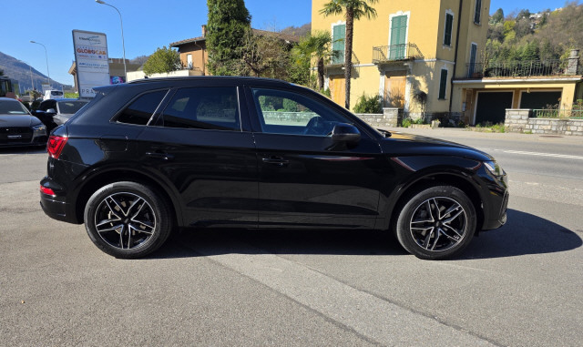 AUDI Q5 40 TDI S-Line quattro-image-2