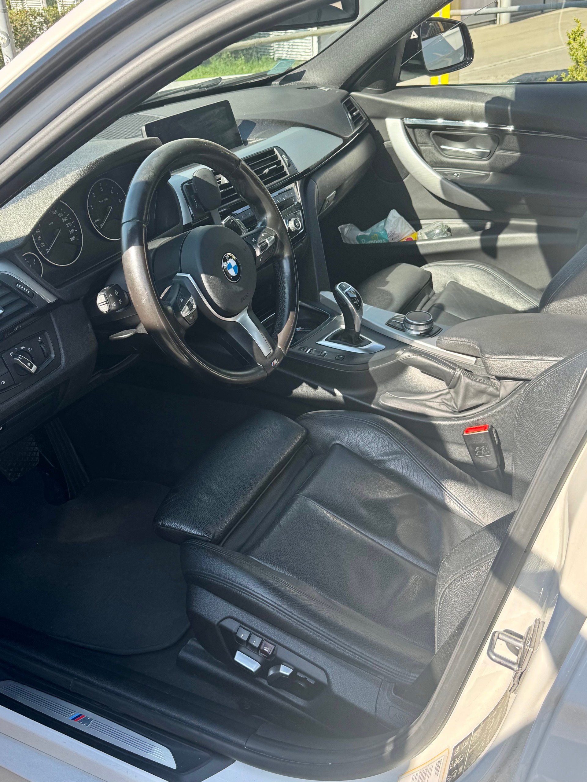 BMW 320d xDrive Touring M Sport Line Steptronic-image-4