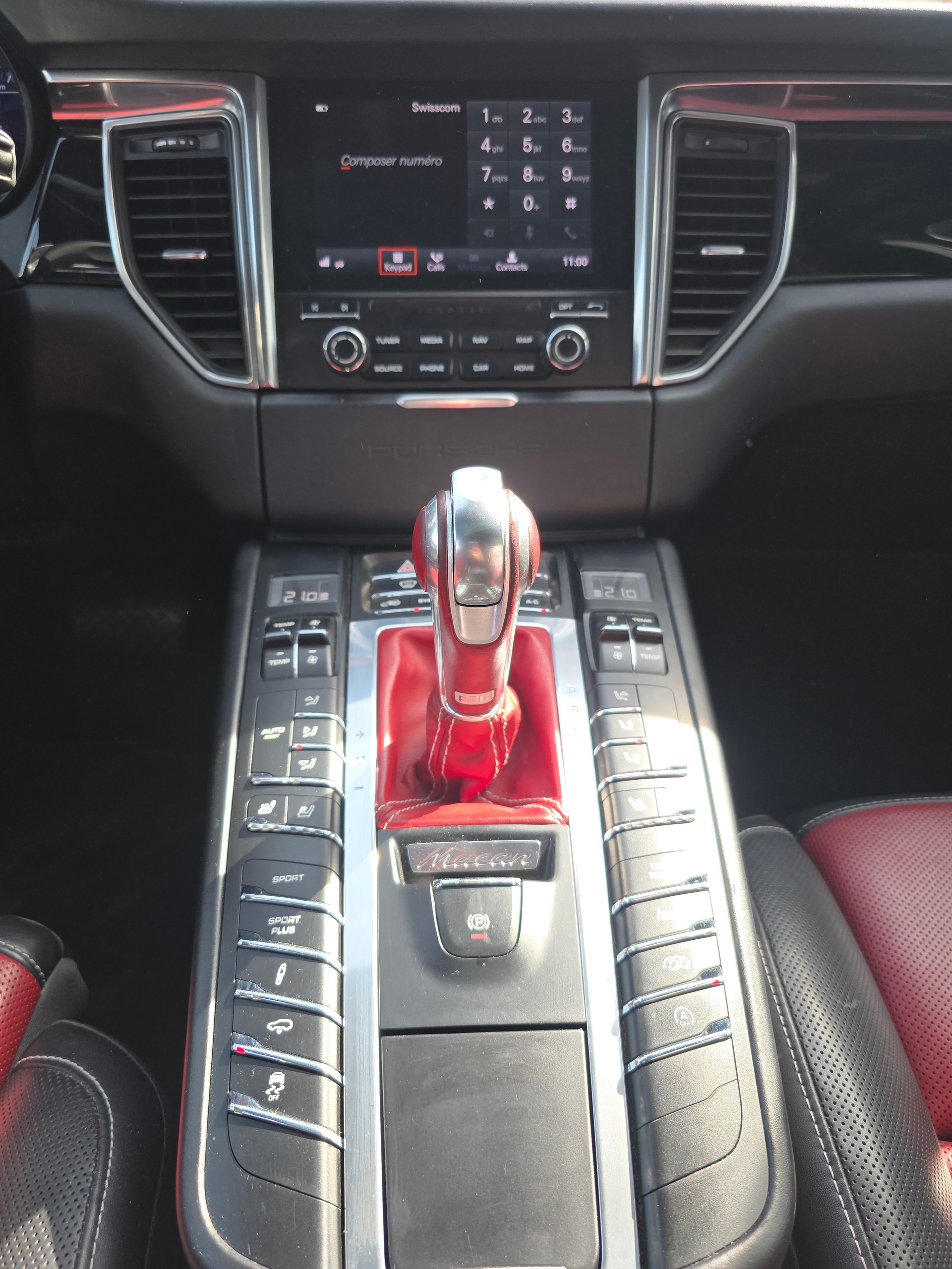 PORSCHE Macan Turbo Exclusive Performance Edition PDK-image-10