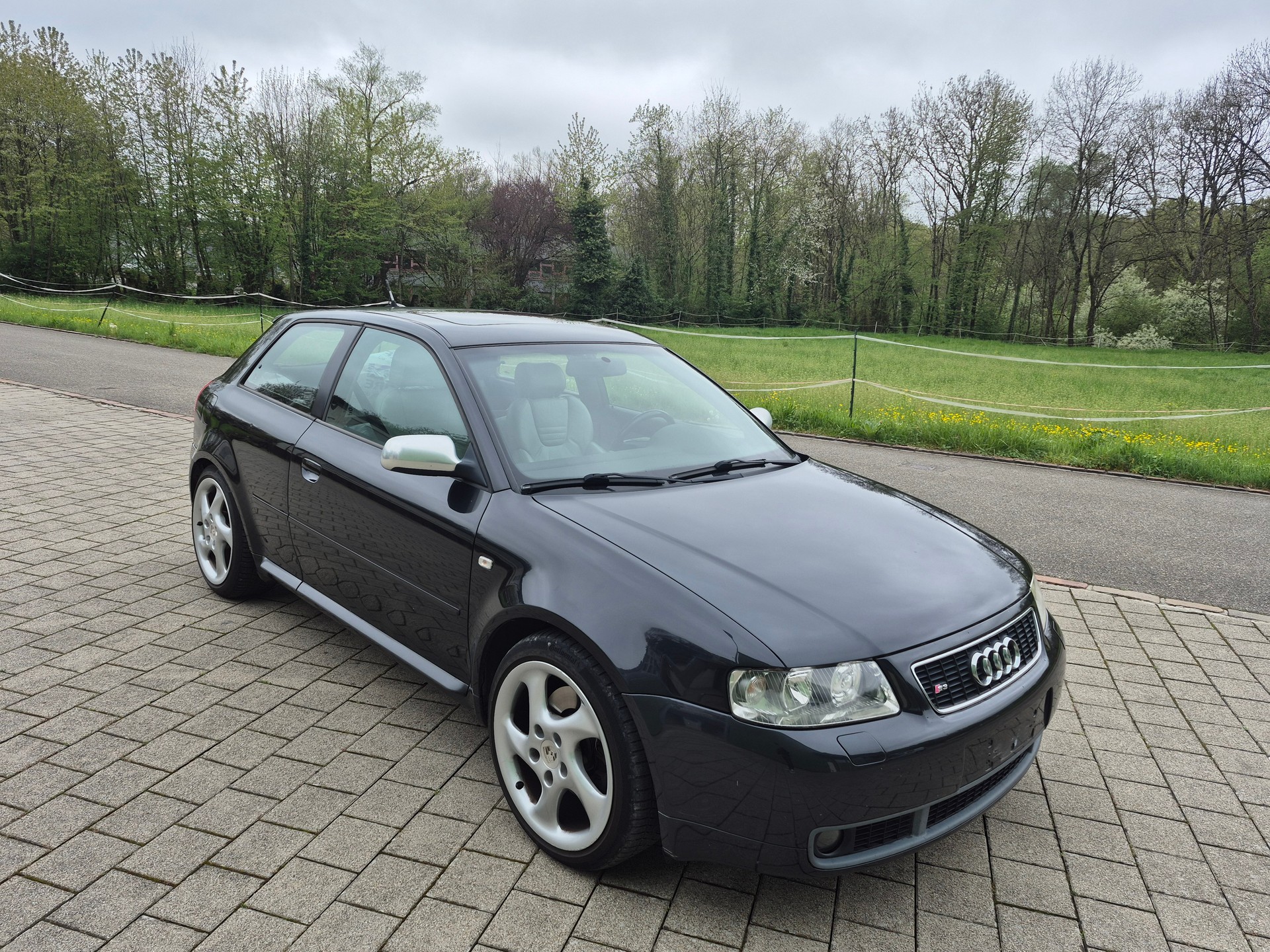 AUDI S3 quattro-image-2