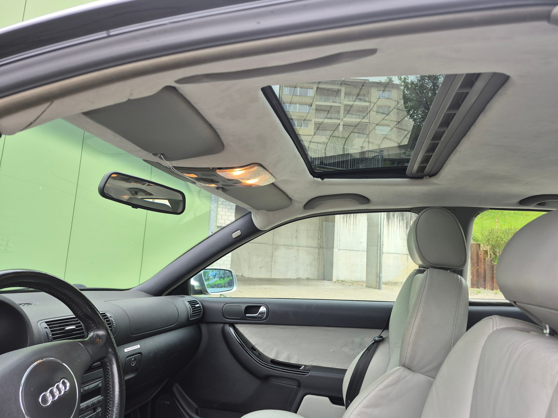 AUDI S3 quattro-image-9