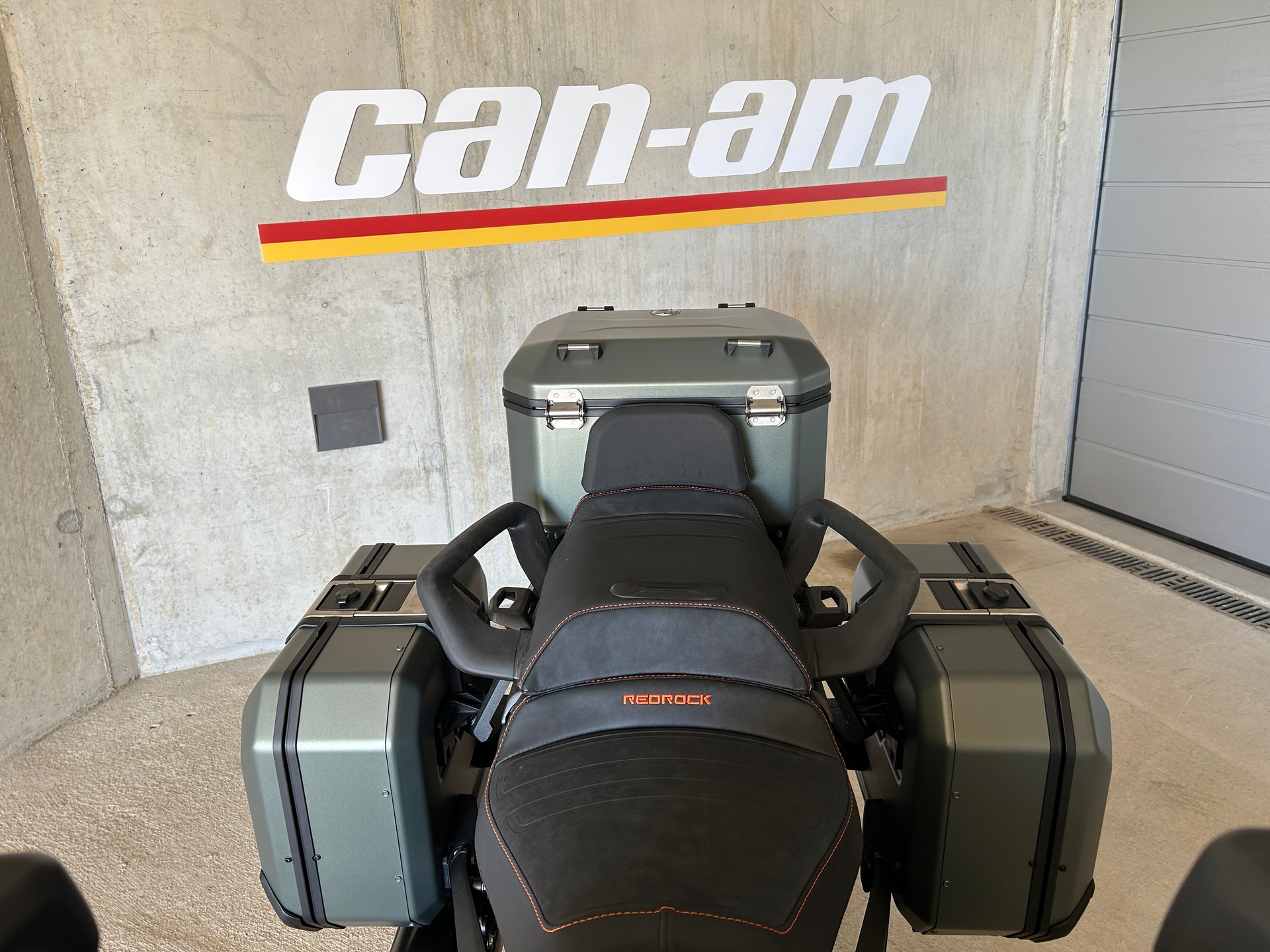 CAN-AM CANYON Redrock-image-3