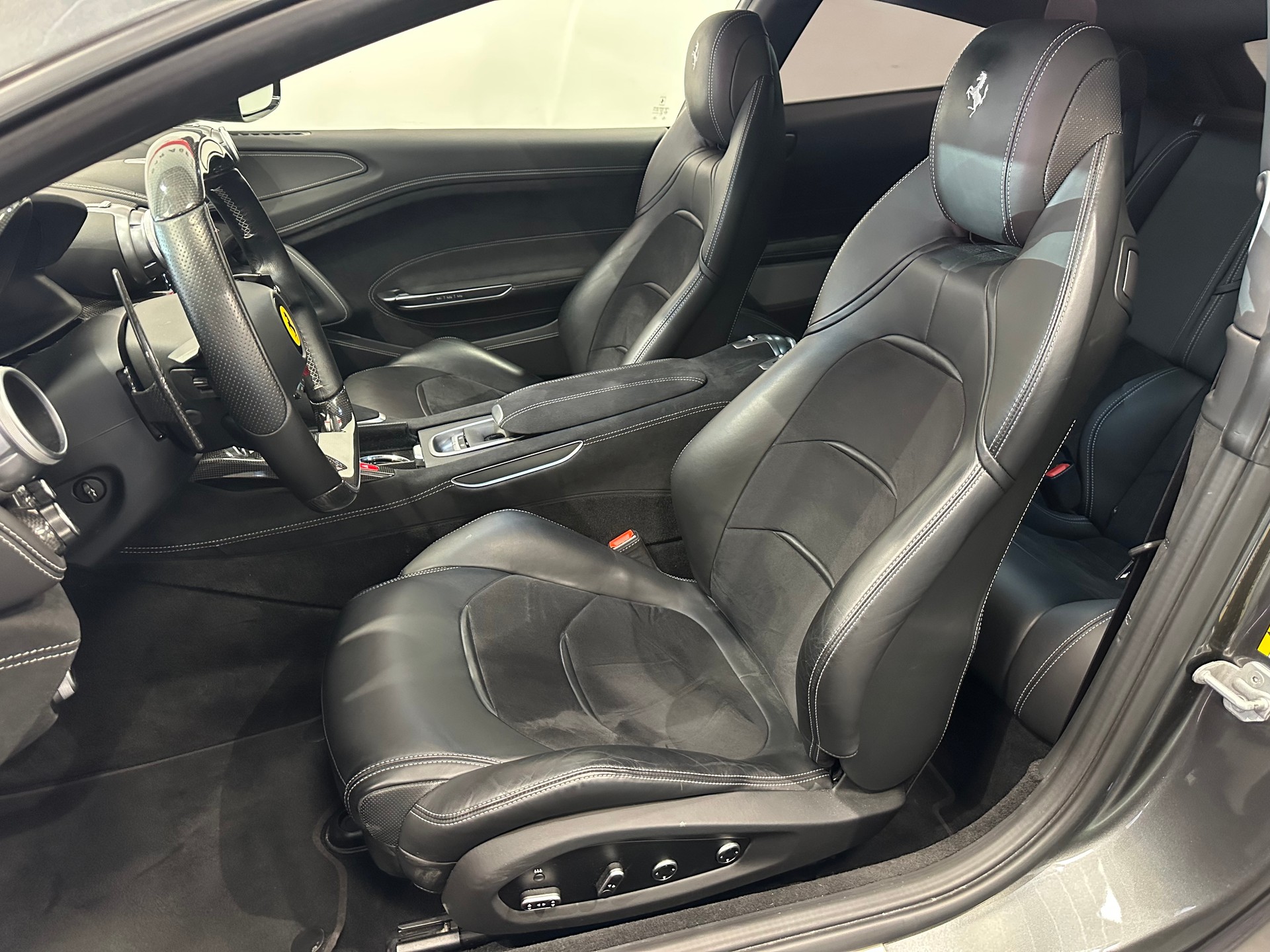 FERRARI GTC 4 Lusso T-image-14