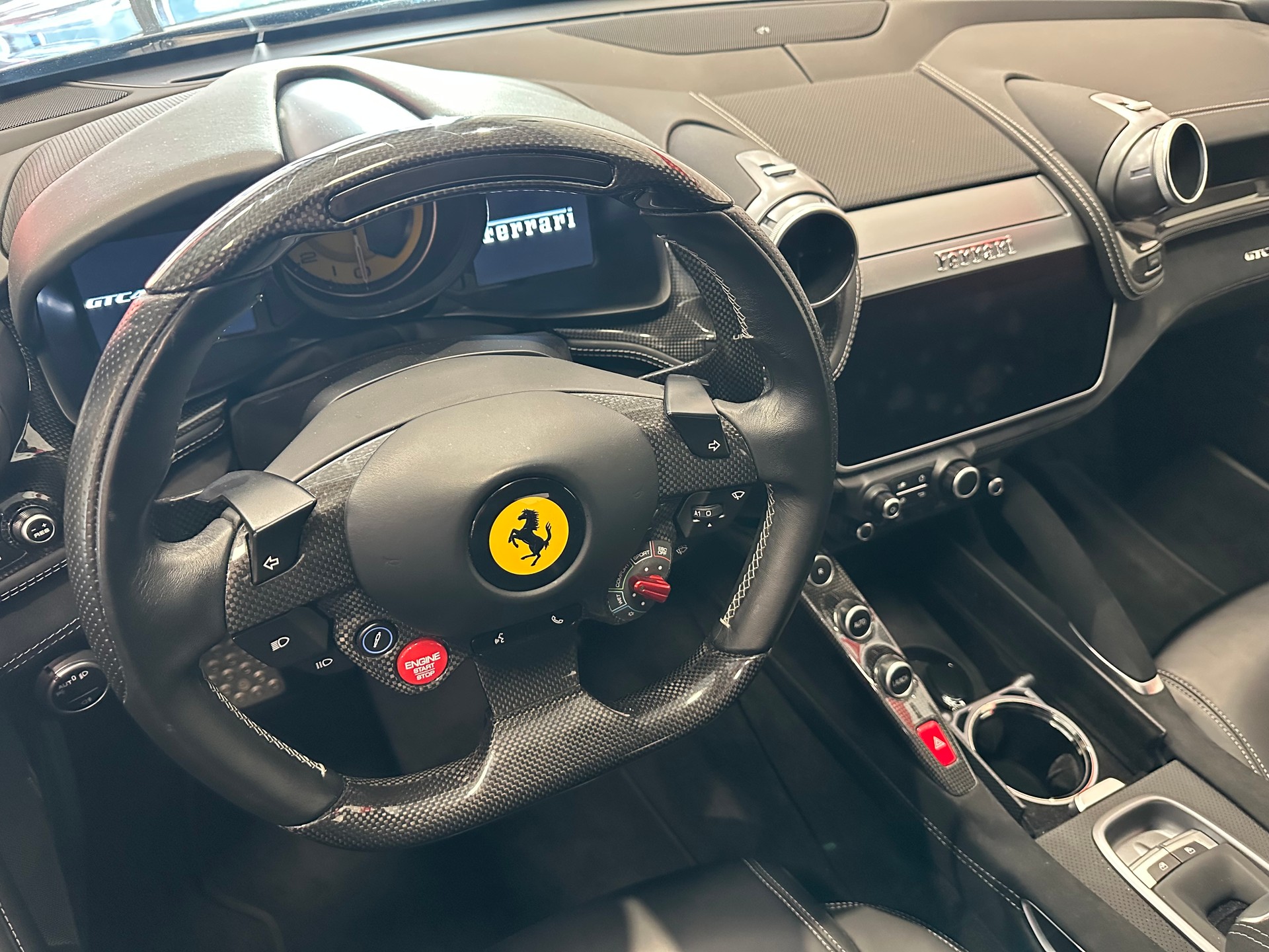 FERRARI GTC 4 Lusso T-image-16