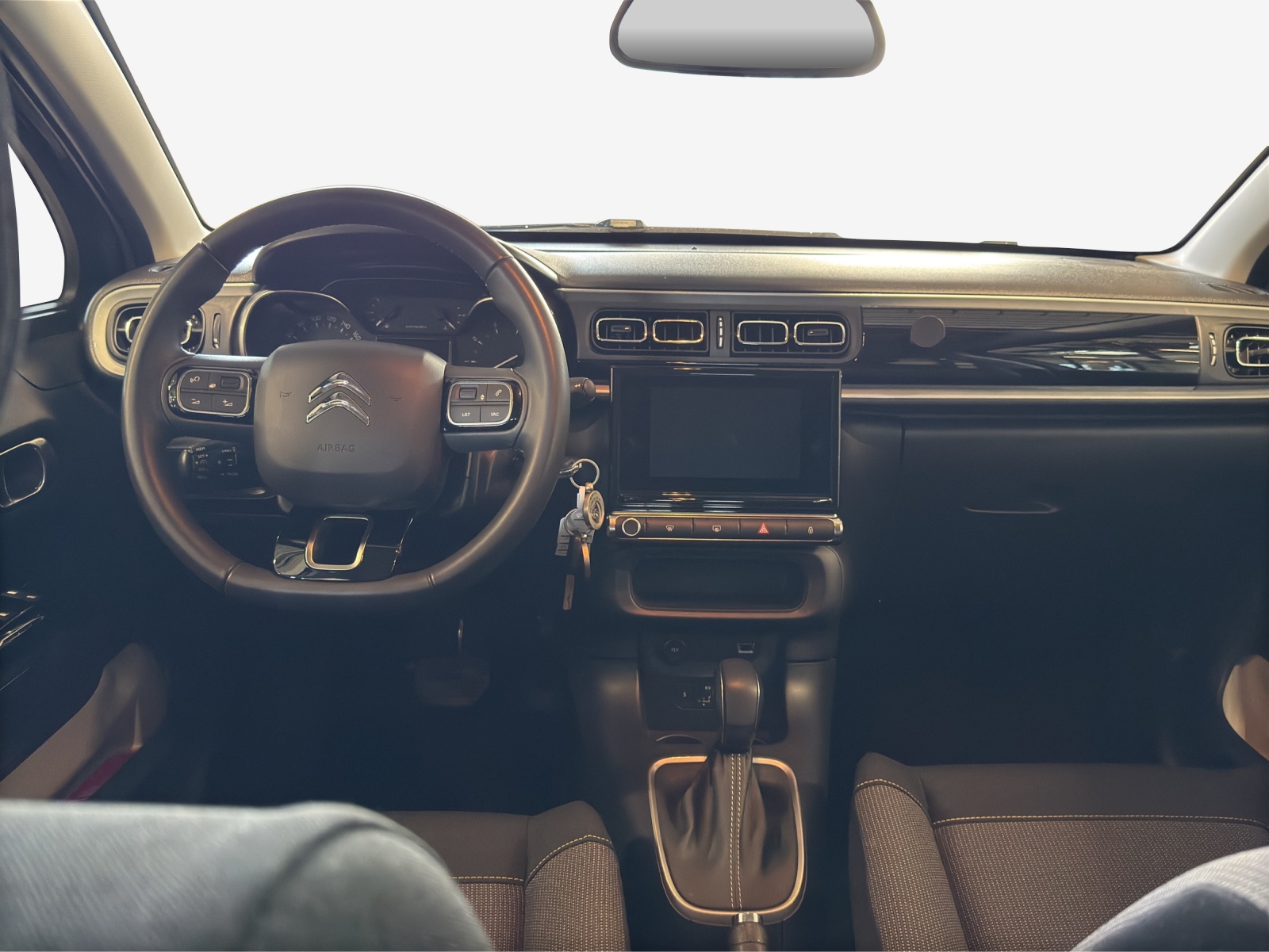 CITROEN C3 1.2i PureTech Shine EAT6-image-8
