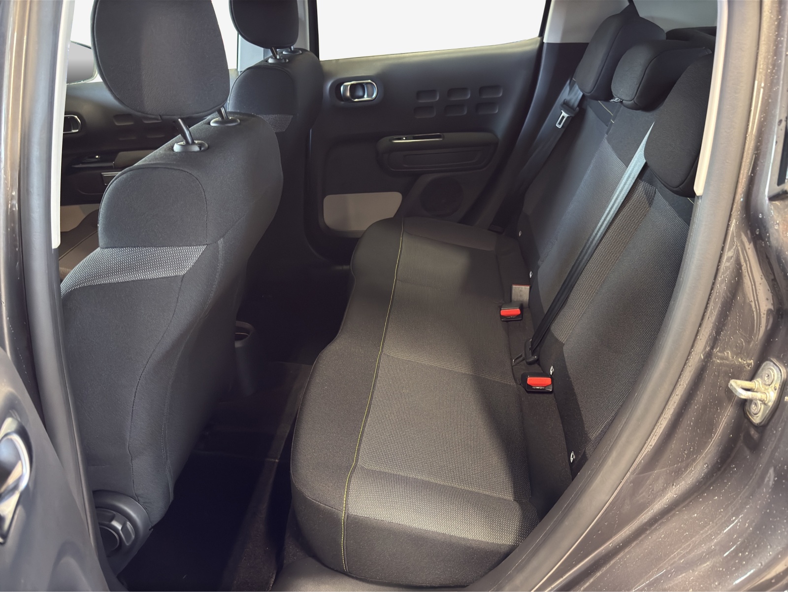 CITROEN C3 1.2i PureTech Shine EAT6-image-11