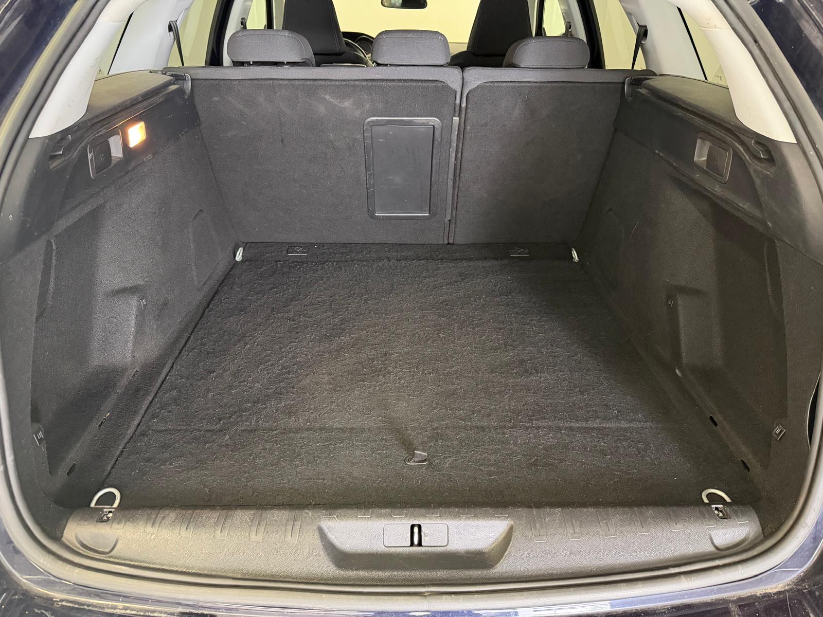 PEUGEOT 308 SW 1.2 THP Allure Automatic-image-12