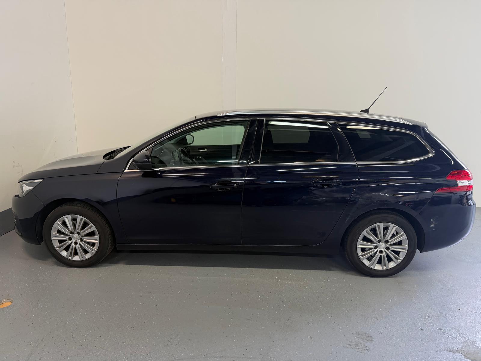 PEUGEOT 308 SW 1.2 THP Allure Automatic-image-6
