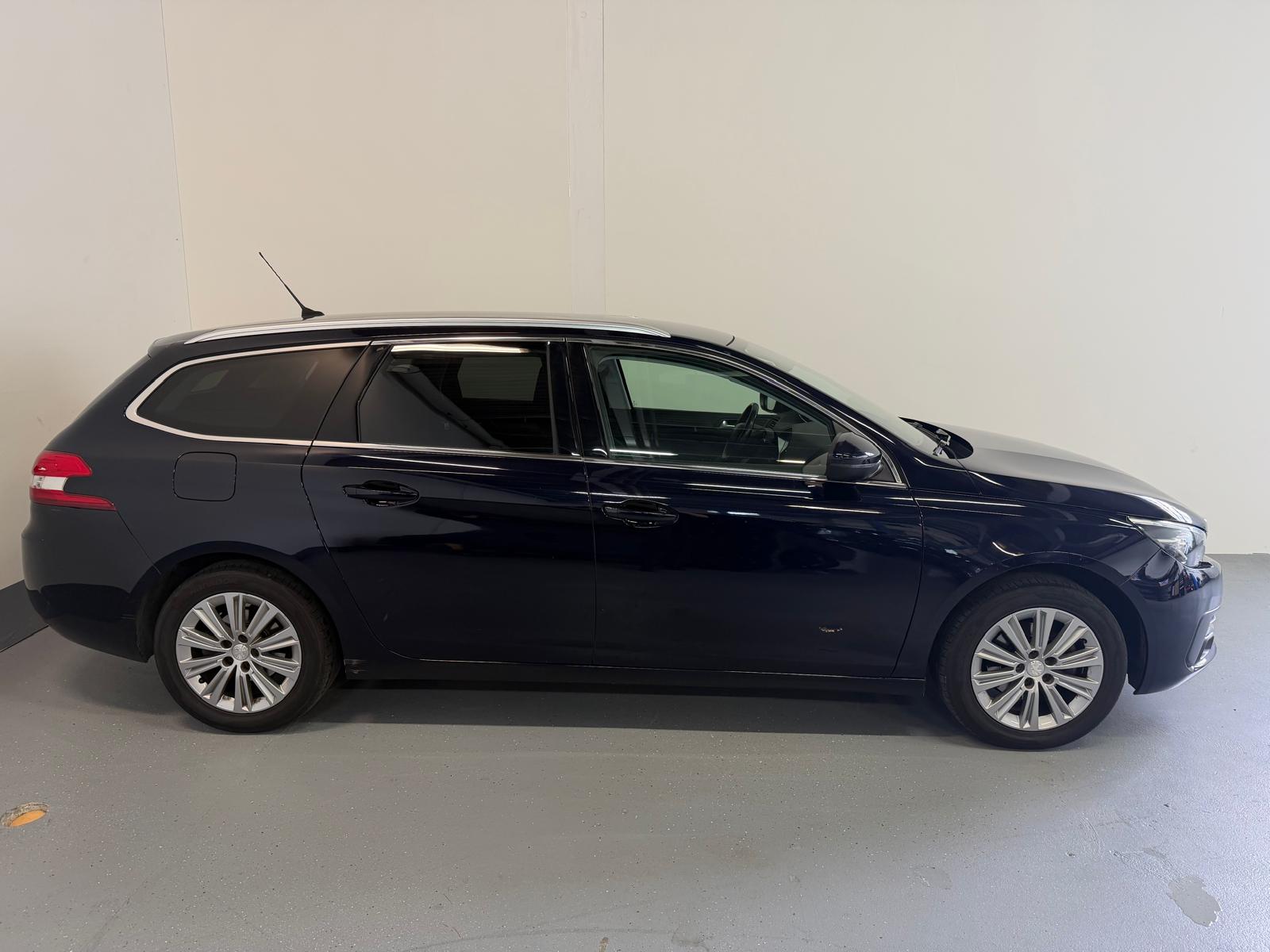 PEUGEOT 308 SW 1.2 THP Allure Automatic-image-5