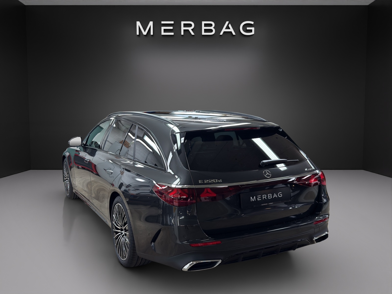 MERCEDES-BENZ E 220 d 4MATIC Station Wagon-image-2