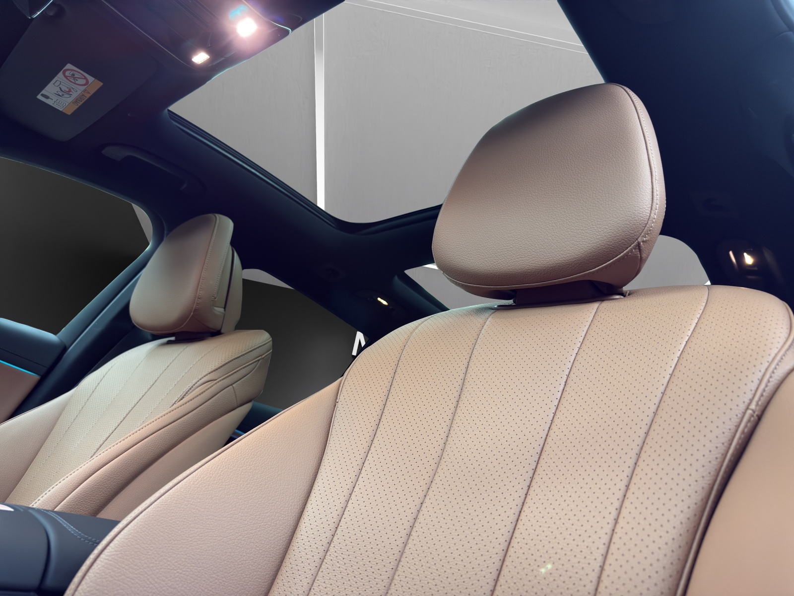 MERCEDES-BENZ E 220 d 4MATIC Station Wagon-image-13
