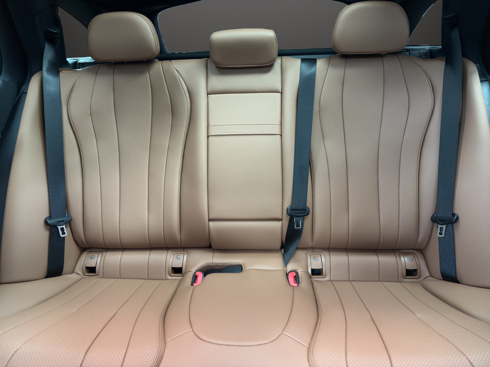 MERCEDES-BENZ E 220 d 4MATIC Station Wagon-image-14